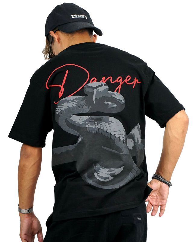 DANGEROUS SNAKE BLACK T-SHIRT
