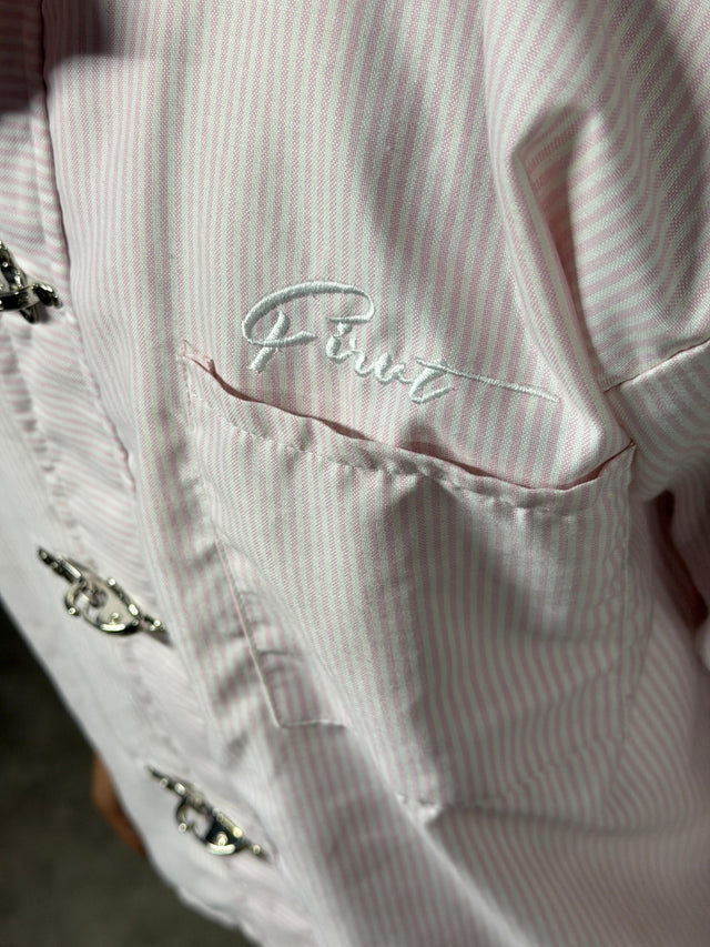 METAL CLASP PINK STRIPE SHIRT
