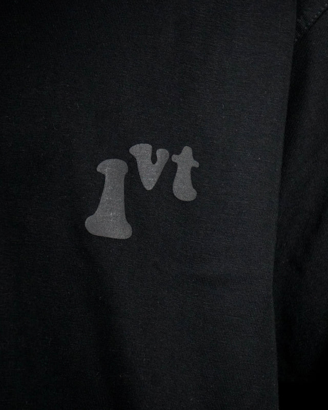 FIRVT BASIC BLACK TSHIRT