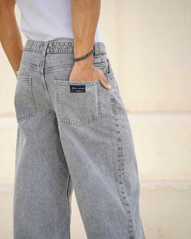 ALMOST BLACK DENIM
