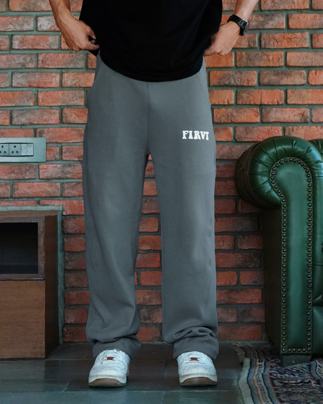 FIRVT RELAXED GREY SWEATPANTS