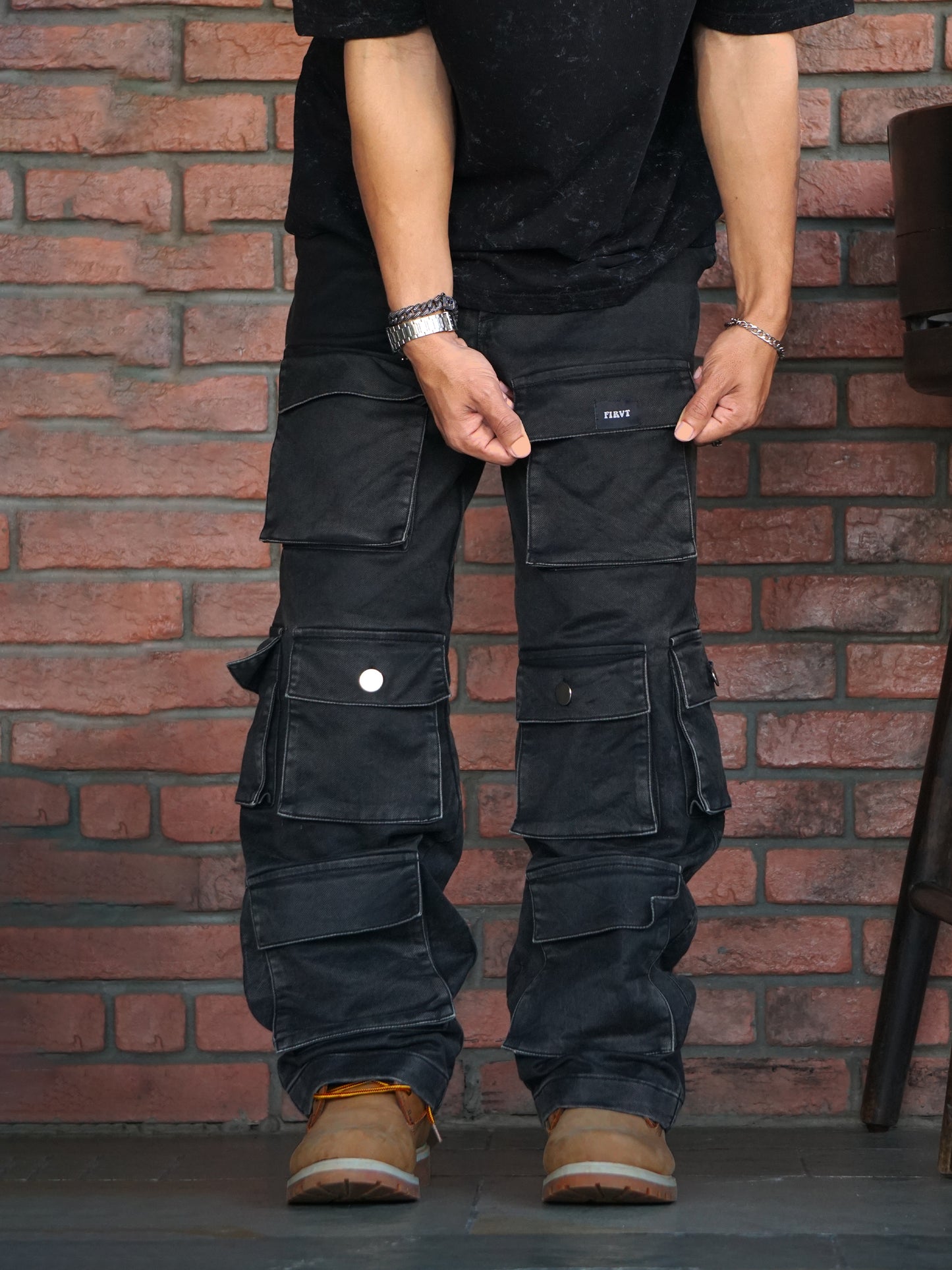 DENIM CARGO JEANS