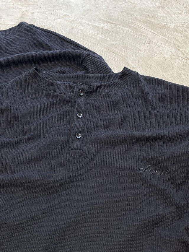 BLACK HENLEY WAFFLE