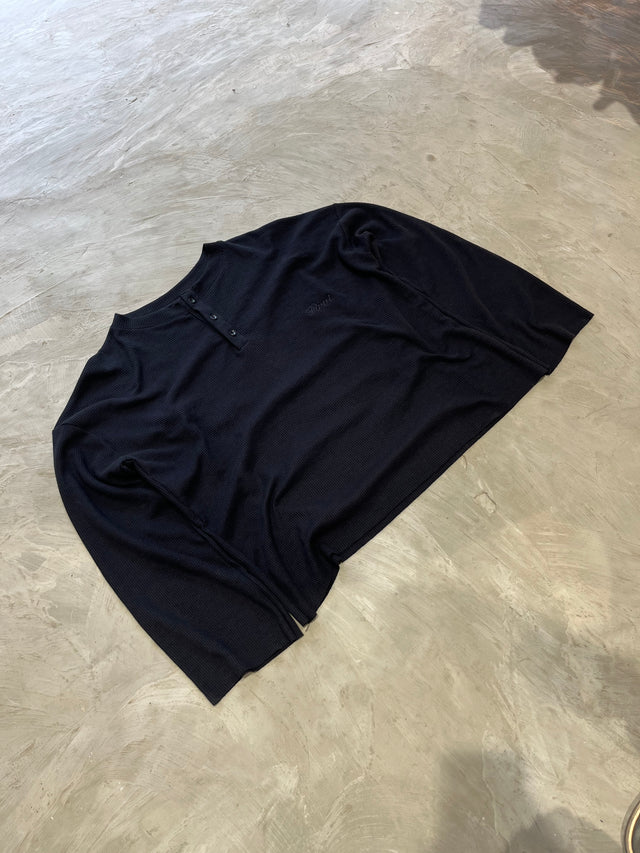 BLACK HENLEY WAFFLE