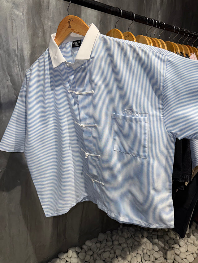 FIRVT BLUE STRIPE FROG BUTTON SHIRT