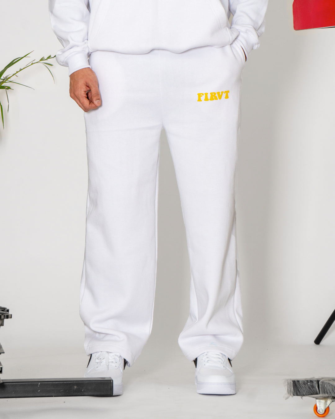 FIRVT SWEATPANTS WHITE