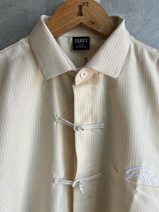 FIRVT YELLOW FROG BUTTON SHIRT