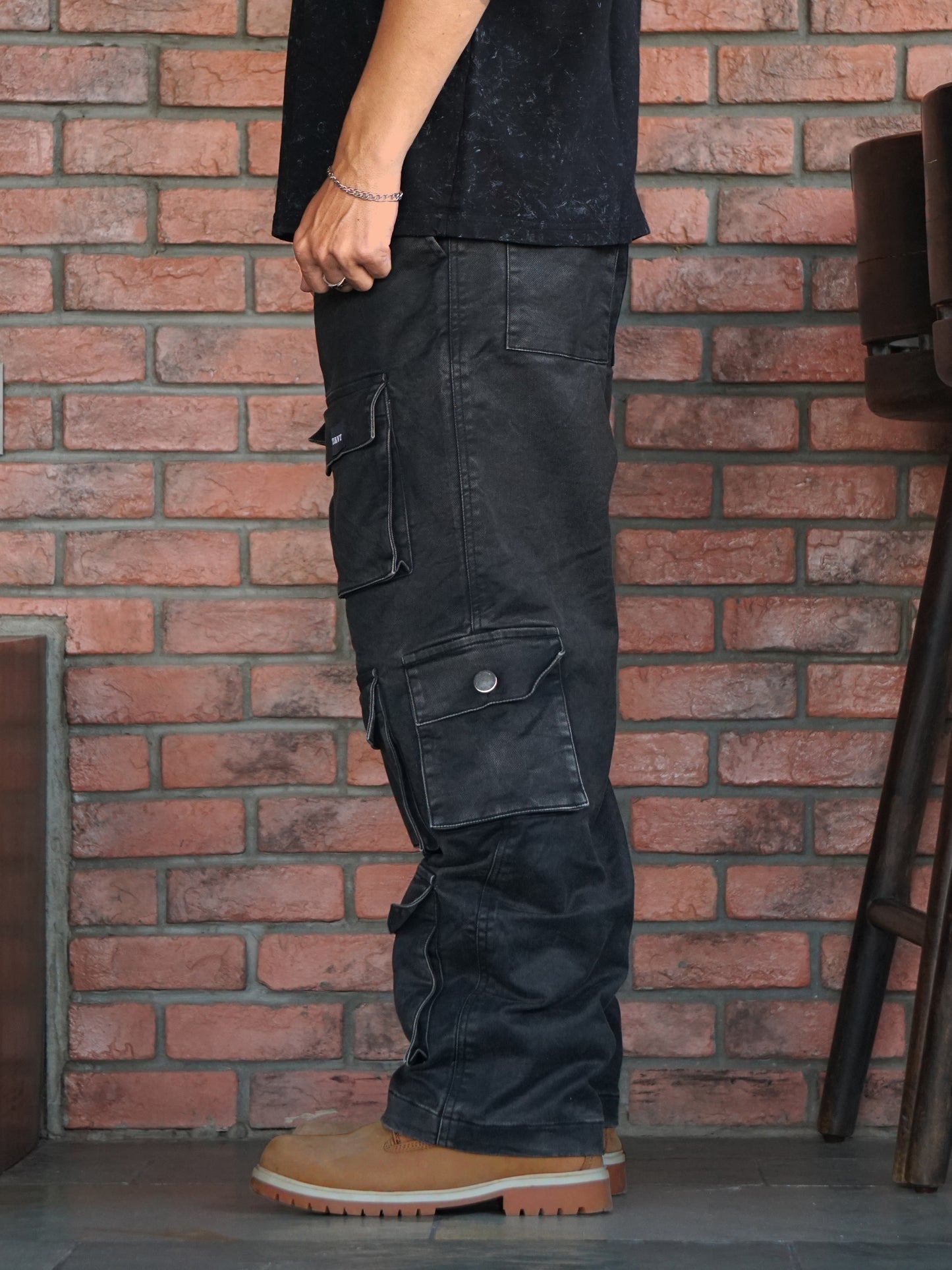 DENIM CARGO JEANS