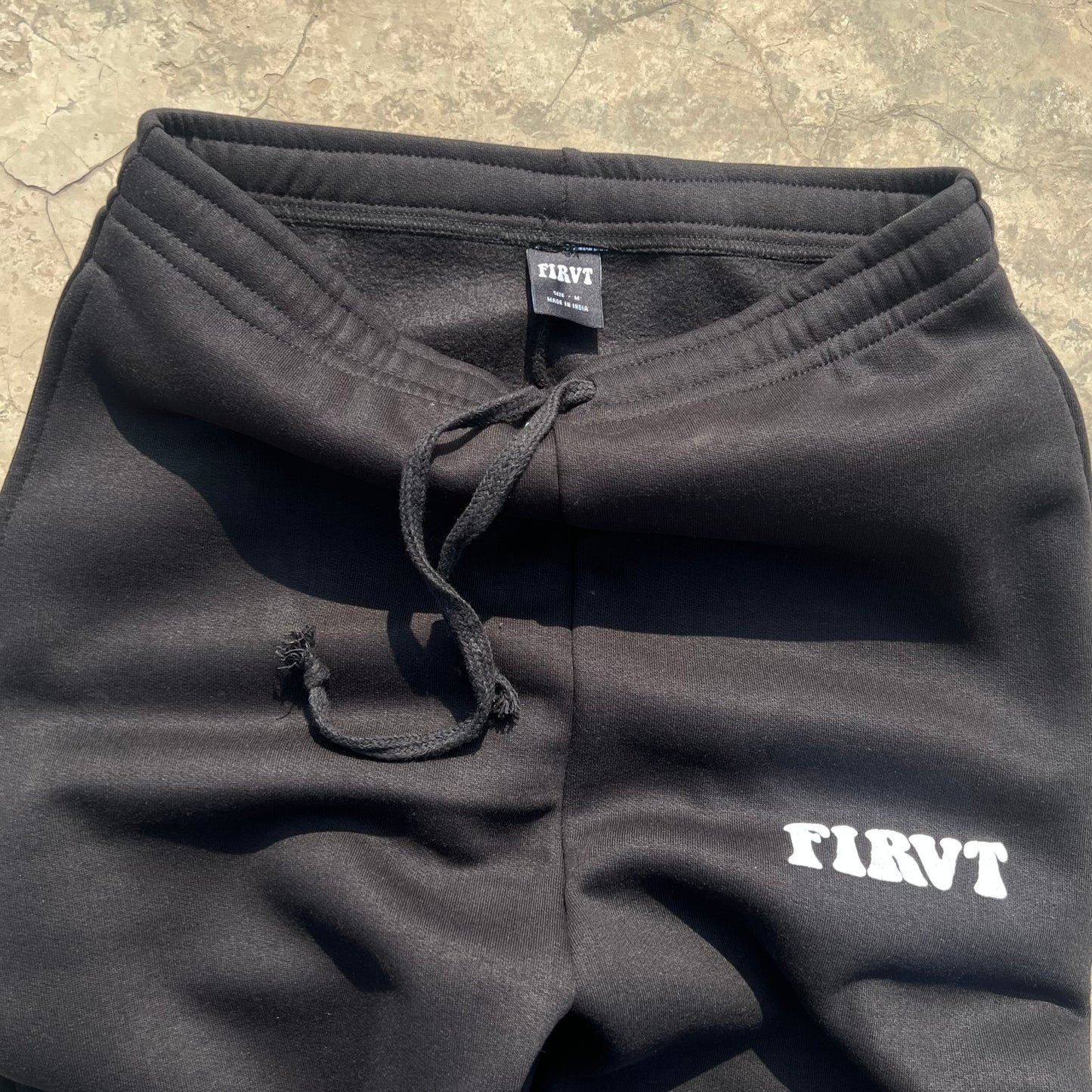 BASIC SWEATPANTS BLACK