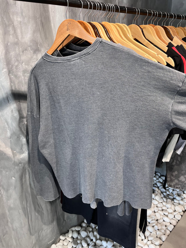 BLACK WASHED WAFFLE HENLEY