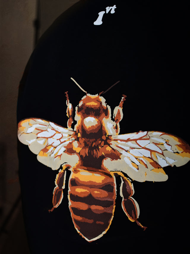 HONEY BEE BLACK SWEATSHIRT