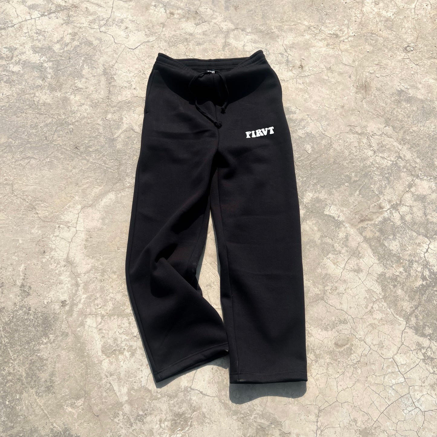 BASIC SWEATPANTS BLACK