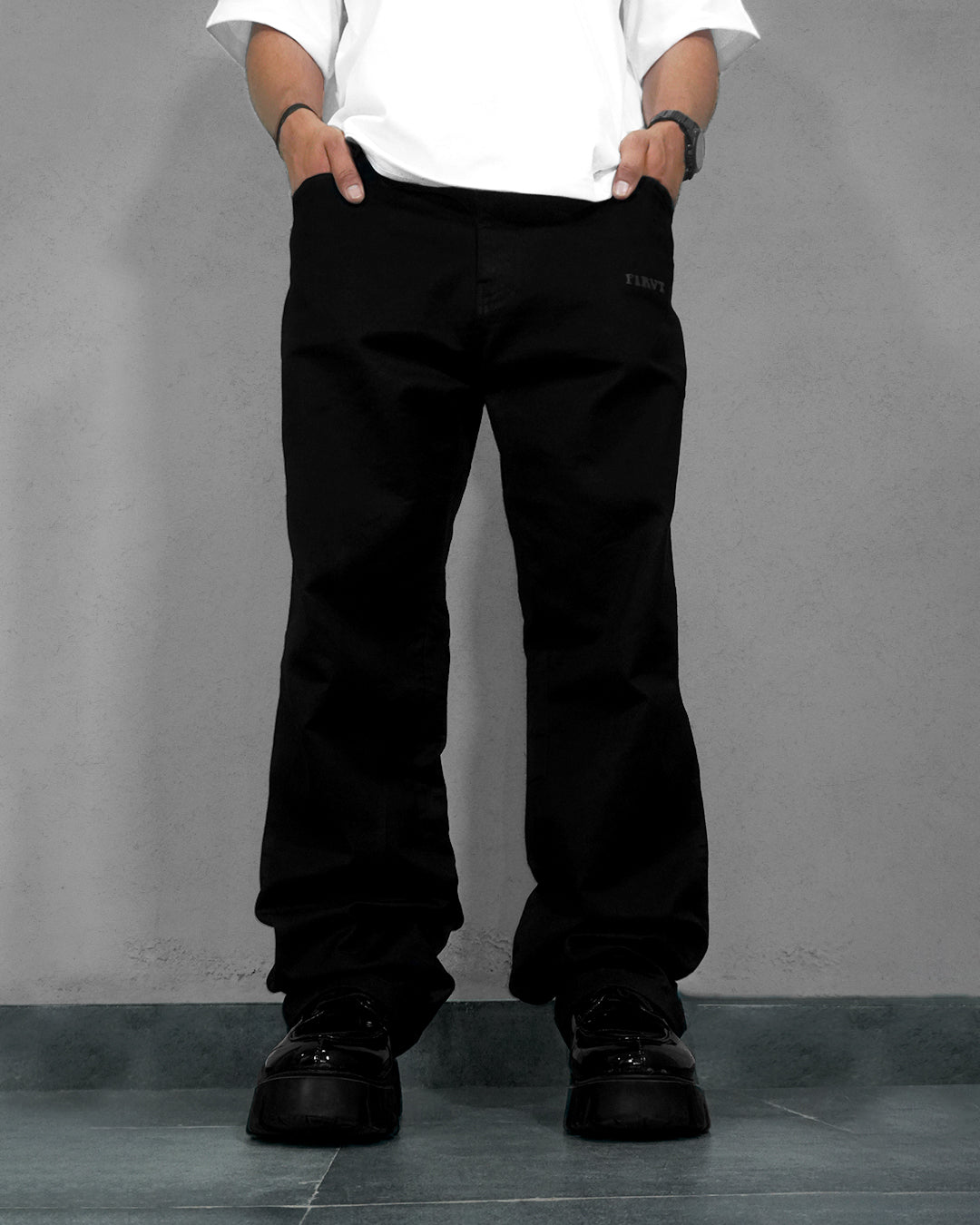 FIRVT RELAXED PANTS