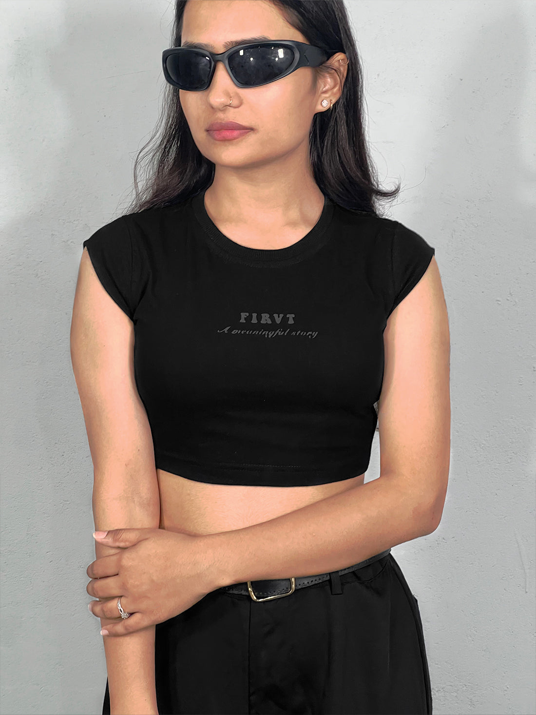 FIRVT BLACK CROP TOP